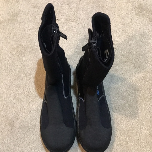 Deep See Black Diving Booties with Side Zipper and Velcro Closure-Size 8 - Picture 4 of 12